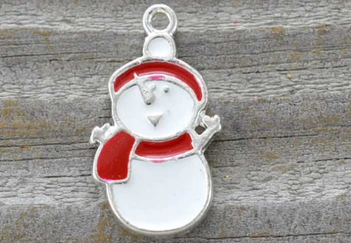 ś07178 Zawieszka emaliowana bałwanek 24*13mm w kolorze srebrnym