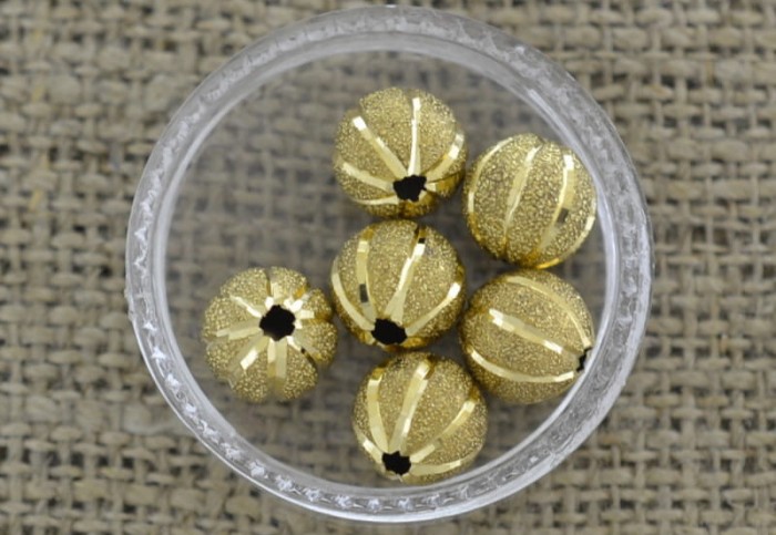 [21276] Koralik ozdobny w kolorze złotym 8mm