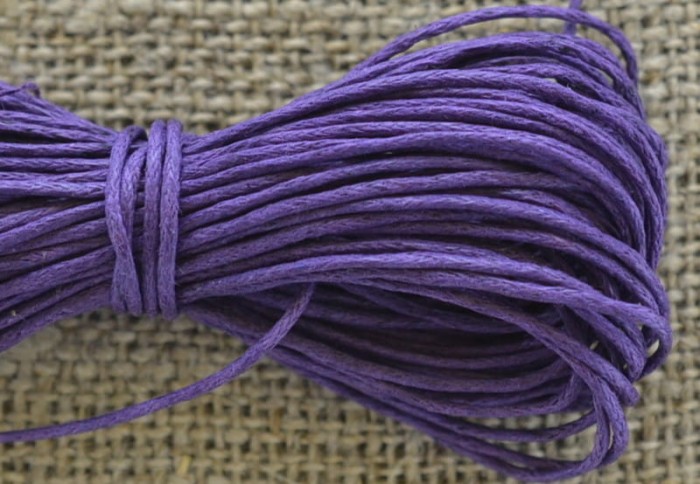71712 Sznurek woskowany fioletowy 1mm 7 metrów