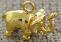 20797 Zawieszka mała trójwymiarowa słoń w kolorze złotym