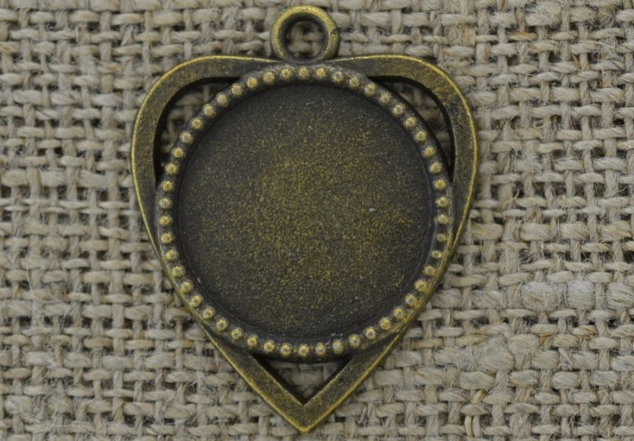 101198 Ozdobna baza medalionu w kolorze brązu na kaboszon 18mm