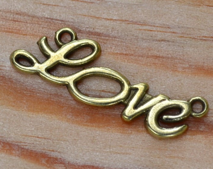 Łącznik ozdobny z napisem "LOVE" brąz