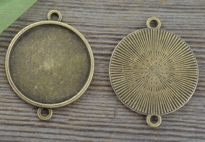 101127 Klasyczna baza medalionu łącznik w kolorze brązu na kaboszon 25mm