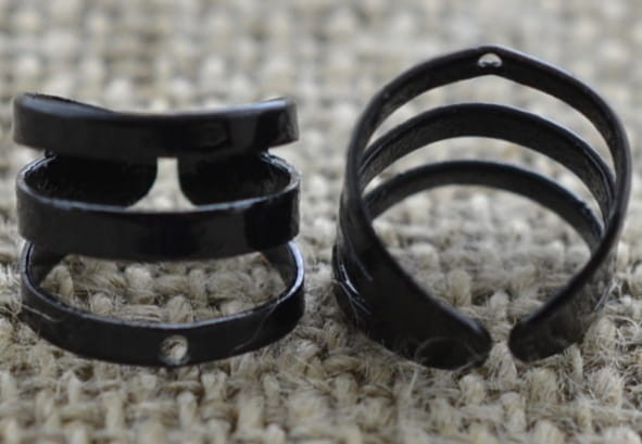 -0408 Nausznica gładka w kolorze czarnym