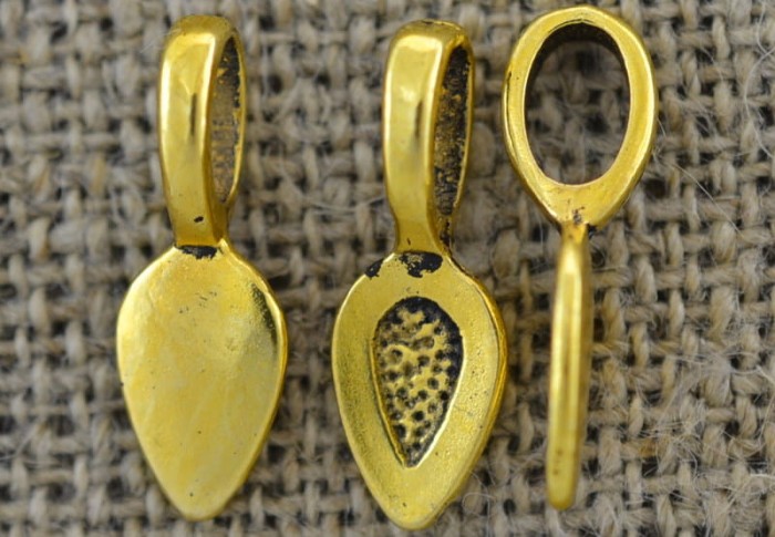 27124 Krawatka klasyczna do naklejania 21mm w kolorze złotym 5szt