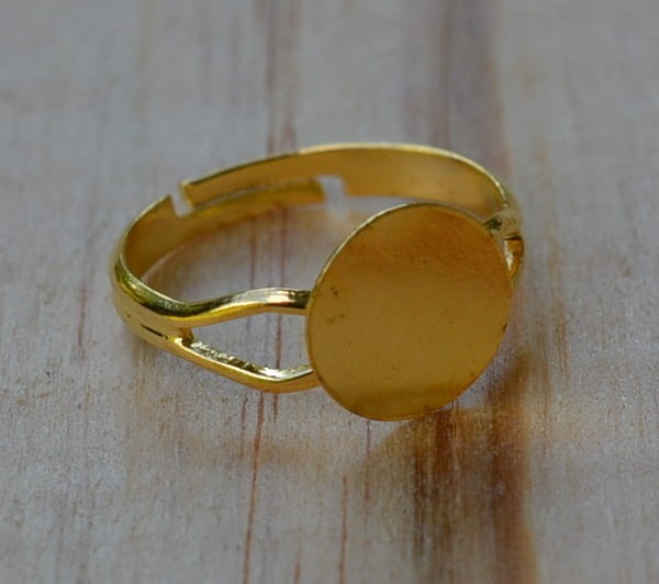 20305 Klasyczna baza pierścionka 10mm w kolorze złotym