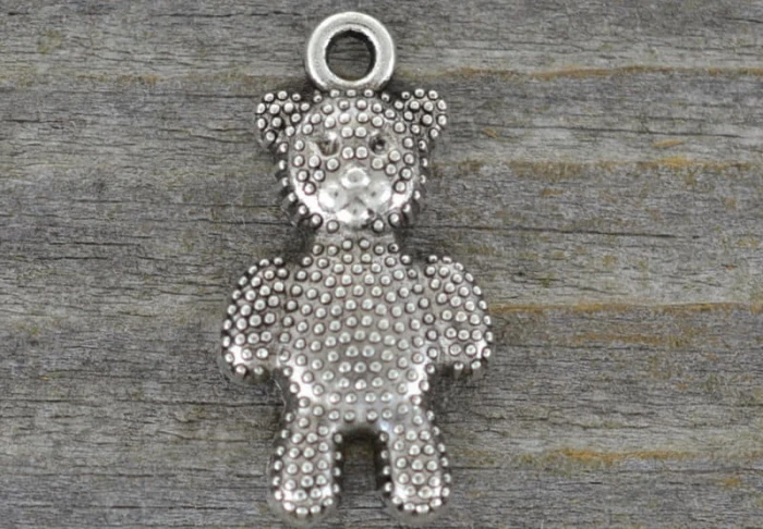 307338 Zawieszka mała miś w kolorze srebra 2szt 