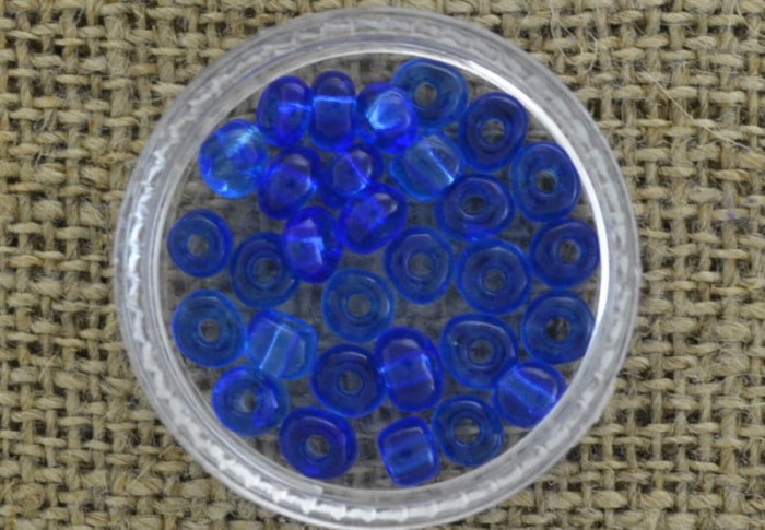 701218 Koraliki drobne oponki niebieskie 6 gram