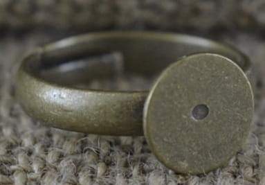 10337 Klasyczna baza pierścionka w kolorze brązu z tarczą 8mm