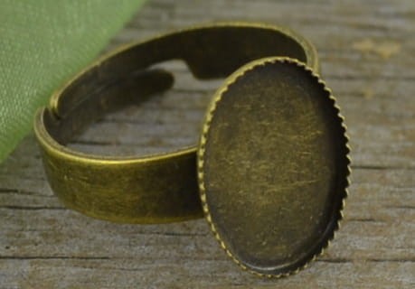 10313 Ozdobna baza pierścionka w kolorze brązu na kaboszon 14*10