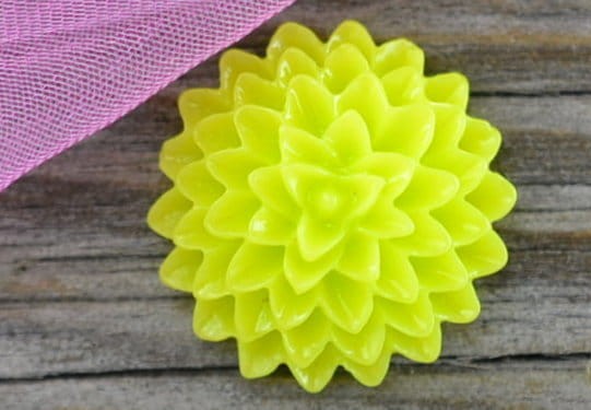 80221 Kaboszon kwiatowy dalia limonkowa 2szt 