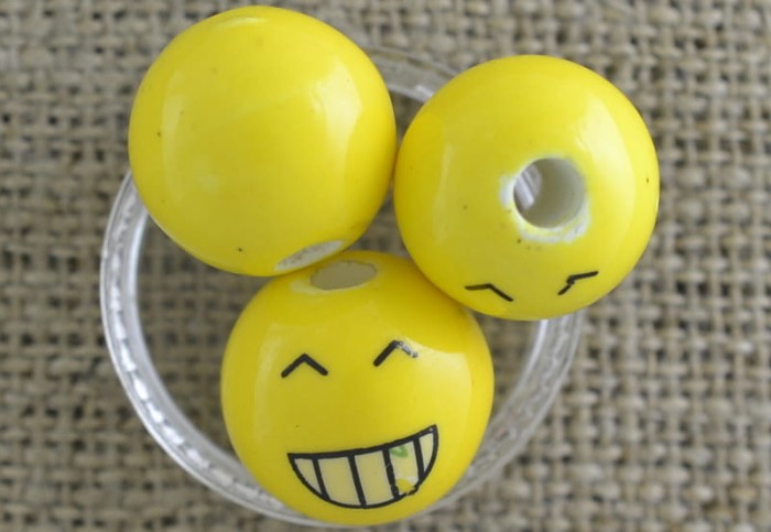  7605193 Koralik porcelanowy twarz 16mm 