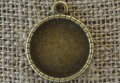 10174 Ozdobna baza medalionu w kolorze brązu na kaboszon 18mm