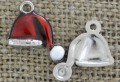 ś07287 Zawieszka emaliowana czapka Mikołaja 18*16mm w kolorze srebrnym