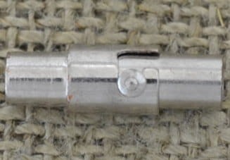 31518 Zapięcie magnetyczne rurka zabezpieczana