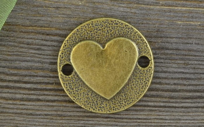 11280 Element ozdobny moneta z sercem w kolorze brązu 2szt