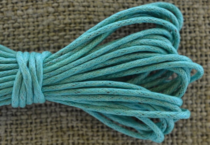 71794 Sznurek woskowany morski 1,5mm 4 metry