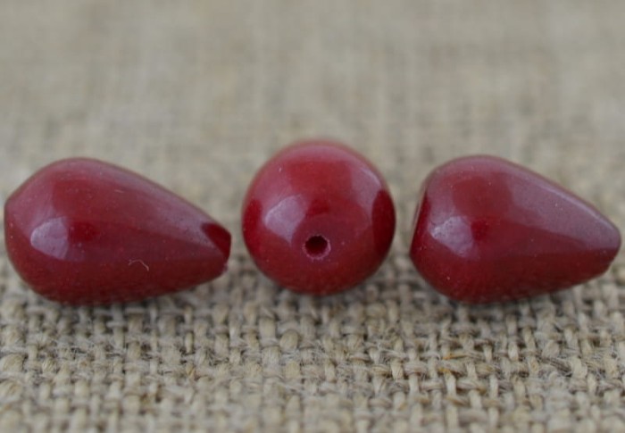240517 Kamień naturalny jadeit 15*10mm wiśniowy