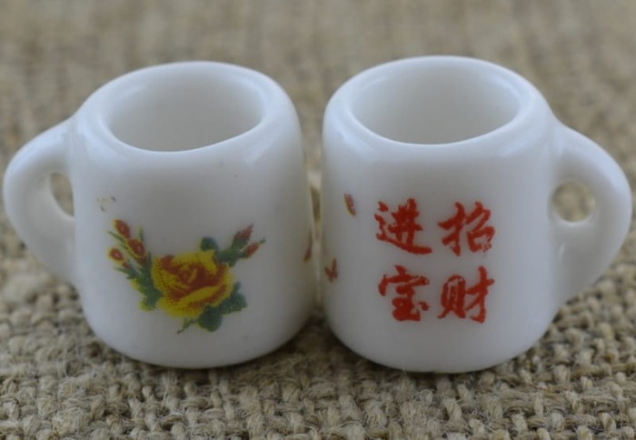 61461 Miniaturowy kubek ceramiczny róże żółte