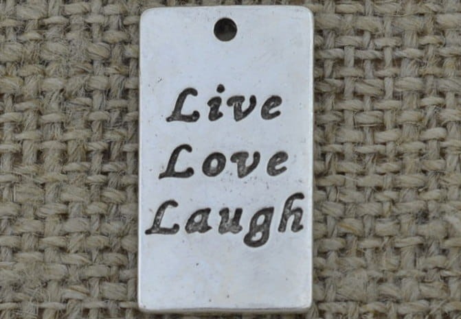 Zawieszka mała "Live Love Laugh" kolor srebra