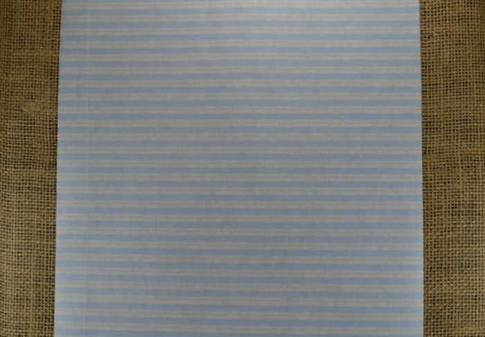 73103 Ozdobny papier do pakowania błękitne paski