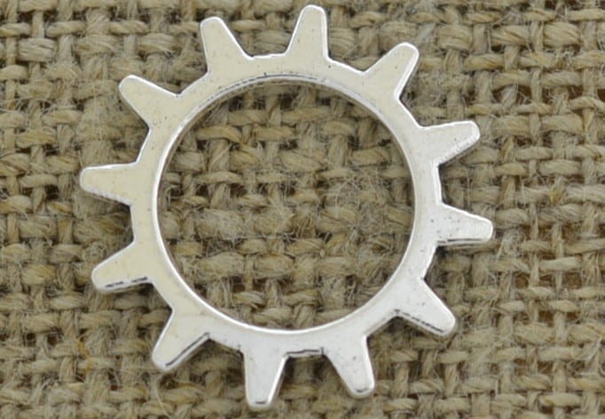 [312211] Element ozdobny steampunk tryb w kolorze srebrnym 20mm