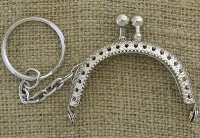  [k0139] Bigle do portmonetki kolor srebrny 50*41mm