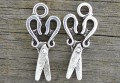307120 Zawieszka mała nożyce w kolorze starego srebra 2szt