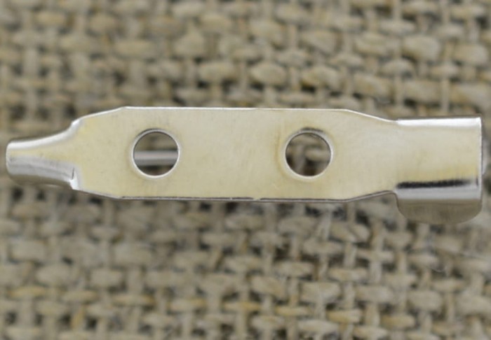 50217 Agrafka klasyczna 25mm w kolorze srebrnym