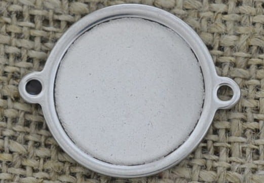 [301119] Klasyczna baza łącznik w kolorze srebrnym na kaboszon 16mm
