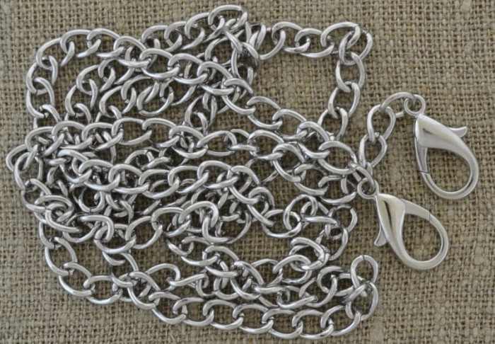 [31126] Łańcuszek do torebki 11,3*8mm w kolorze srebrnym 1,22m