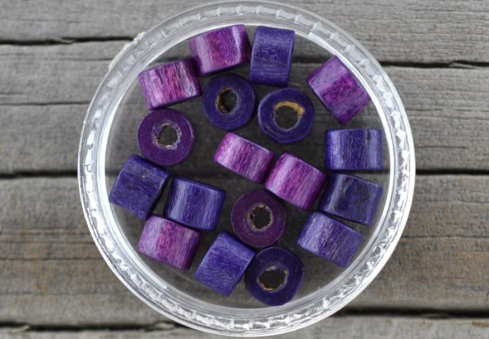 87343 Koralik drewniany fioletowy 5mm 40szt