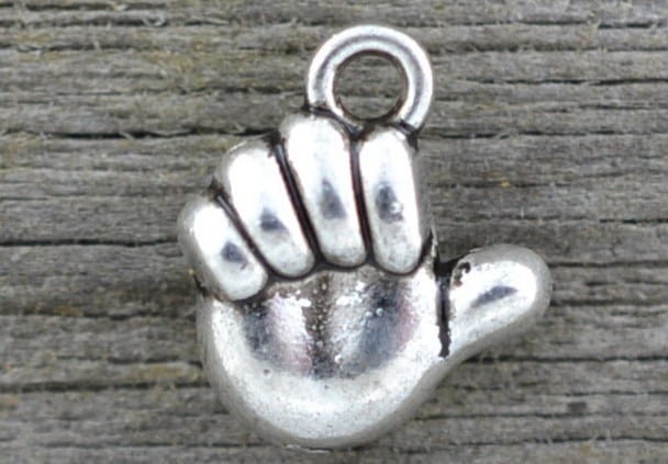 307172 Zawieszka mała dłoń w kolorze srebra 3szt