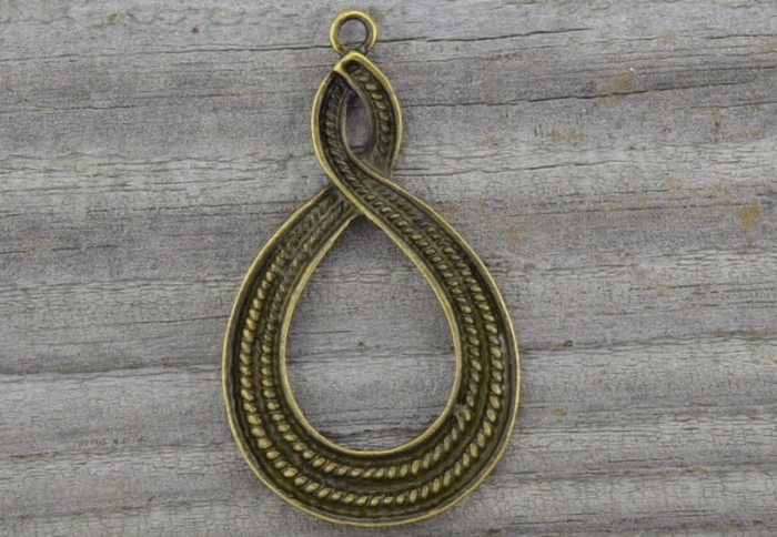 108108 Zawieszka łezka 46*26mm w kolorze brązu