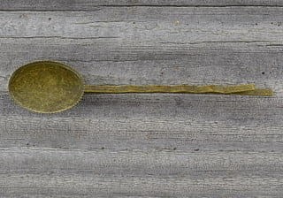 10503 Klasyczna baza wsuwki w kolorze brązu z tarczą 18*13mm 