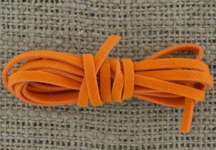[73734] Rzemień zamszowy płaski 3*1mm w kolorze pomarańczowym 3 metry 