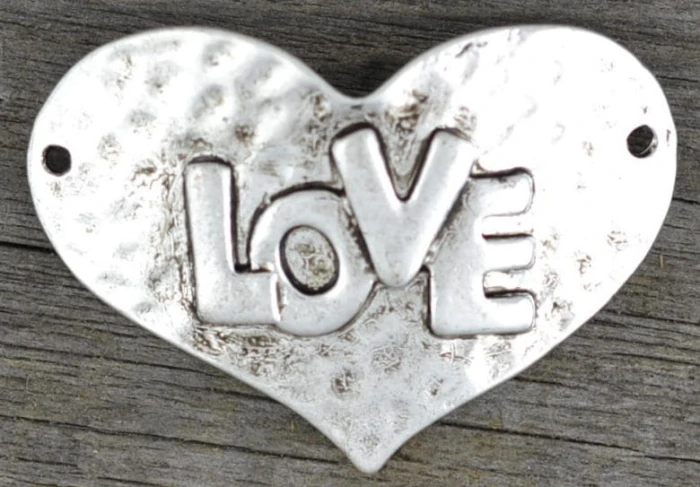 31229 Łącznik serce duże LOVE w kolorze ciemnego srebra