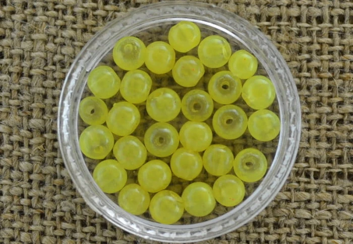 71226 Koralik szklany perełka gładka transparentna 4mm cytrynowa 30szt