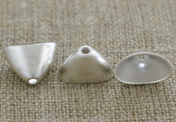 [571129] Nakładka na koralik w kolorze srebrnym 17*9mm