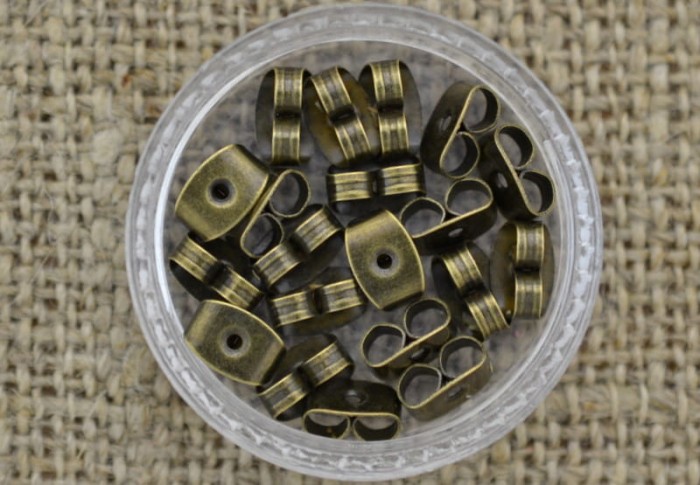 10461 Baranki do kolczyków w kolorze brązu 50szt