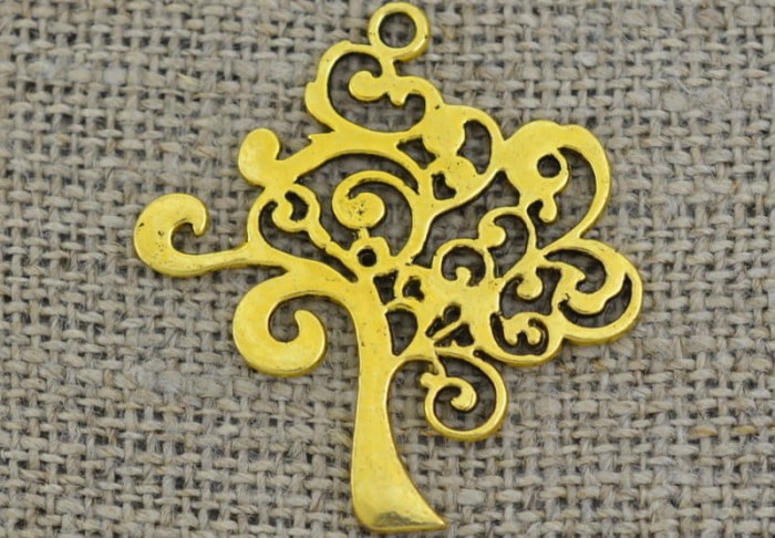 20849 Zawieszka duża drzewo w kolorze złotym