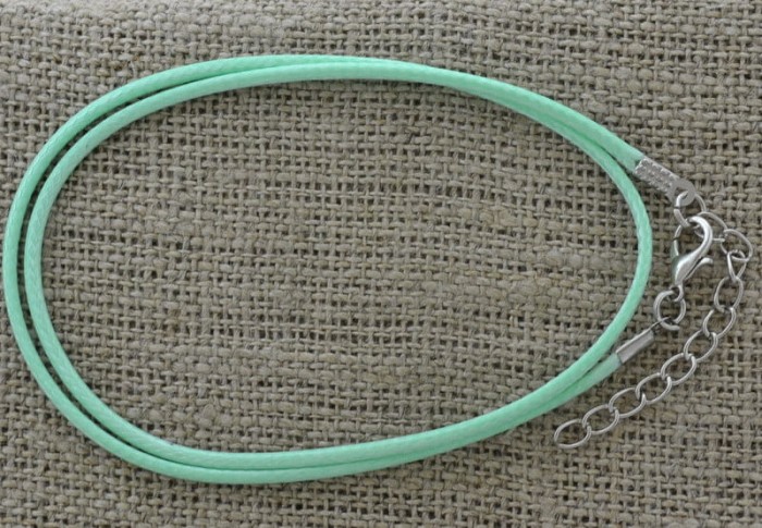 [15151] Baza naszyjnika imitacja skóry w kolorze pistacjowym 