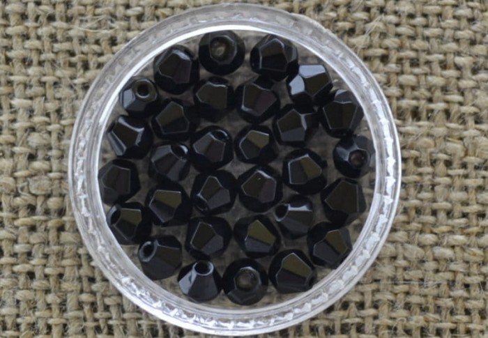 701251 Koralik fasetowany bicone 4*4mm czarny 30szt