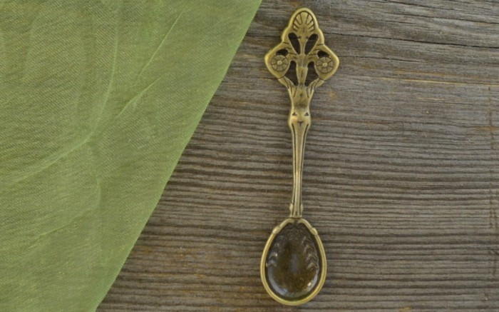 10812 Zawieszka duża łyżka ozdobna w kolorze brązu