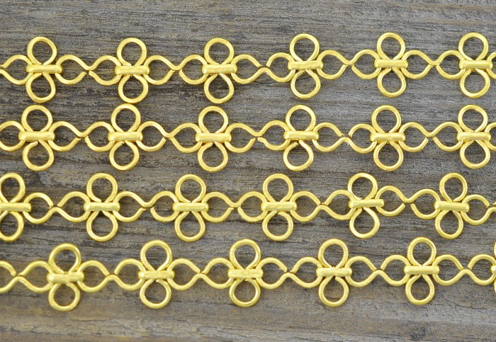  21114 Łańcuszek anchor kkwiatuszek ozdobny 12*6mm w kolorze złota 10cm