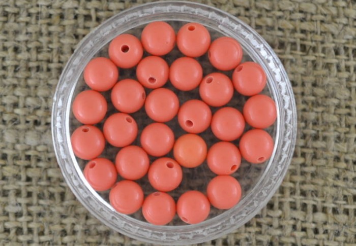 601243 Turkus syntetyczny kula 4mm w kolorze łososiowym 4szt