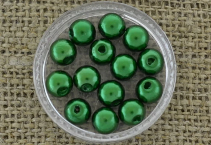 702405 Koralik akrylowy perełka zielona 6mm 50szt