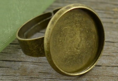 10376 Klasyczna baza pierścionka w kolorze brązu na kaboszon 16mm