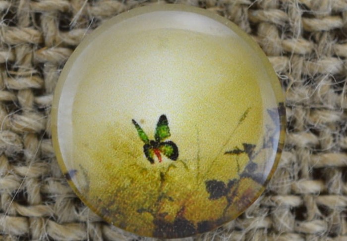 046244 Kaboszon szklany z obrazkiem 12mm motyl 2szt