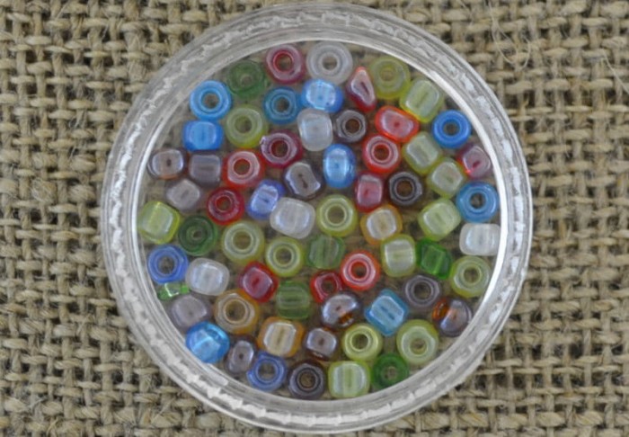 701219 Koraliki drobne oponki mix kolorów 6 gram